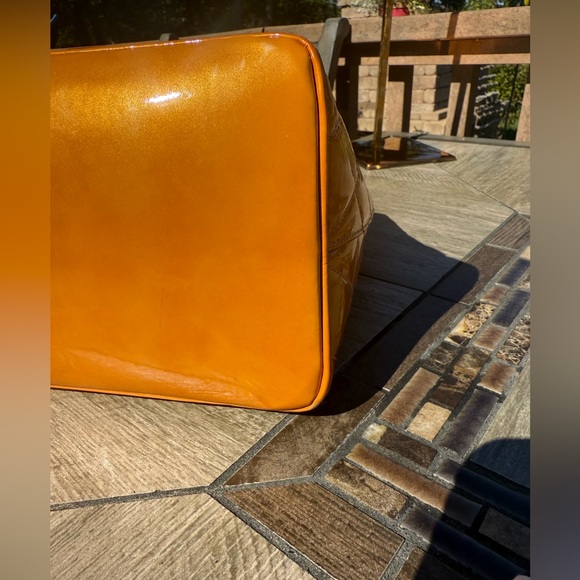 EUC! CHANEL Medallion Tote Vintage Patent Leather Quilted Shoulder Bag - Picture 6 of 17